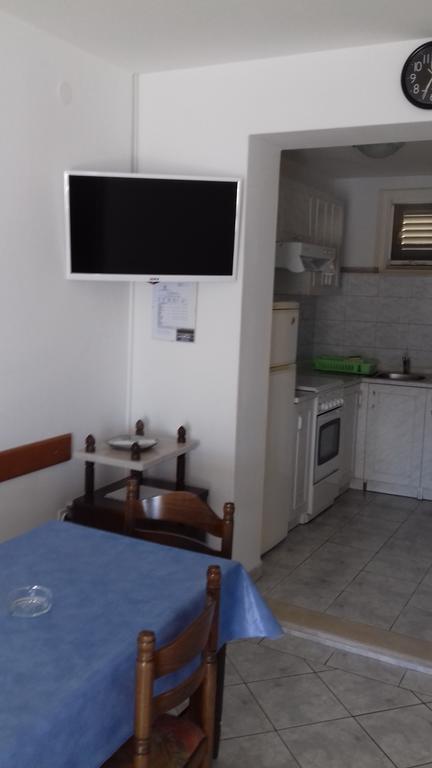 Apartments Gugic Prigradica Εξωτερικό φωτογραφία