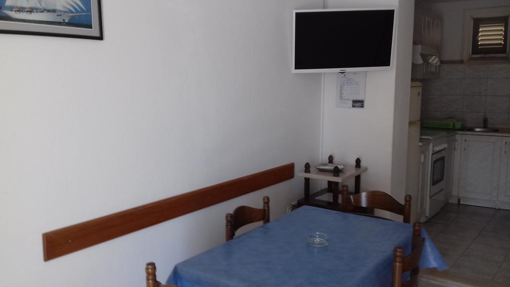 Apartments Gugic Prigradica Εξωτερικό φωτογραφία